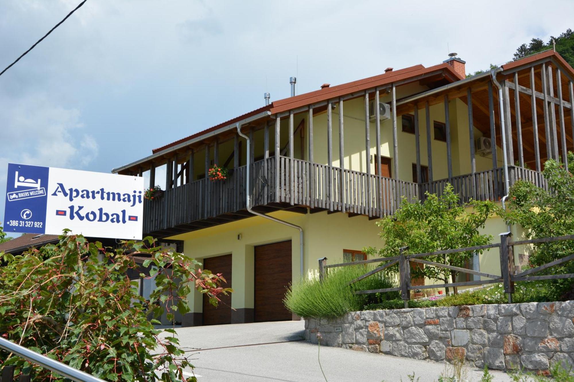 Apartmaji Kobal Zoll Kültér fotó